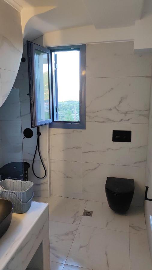Calionas Suites Василики Стая снимка